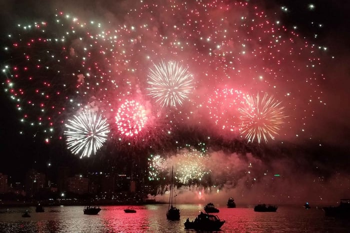 Celebration of Light Fireworks Yacht Dinner Cruise