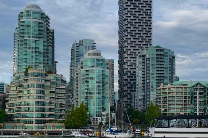 Granville Island Local Experience: Food & Views Tour