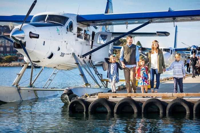 Vancouver: Victoria Day Trip by Seaplane & Butchart Gardens
