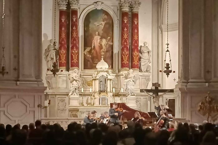 Around Vivaldi