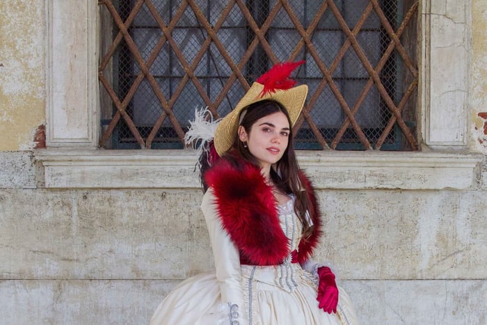 Venice: Afternoon Costume Experience with Refreshments