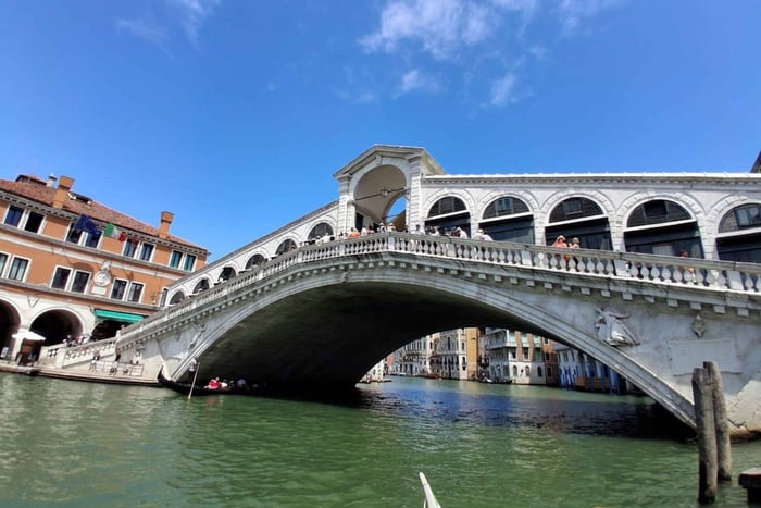Venice - mystery hunt - guided tour with children