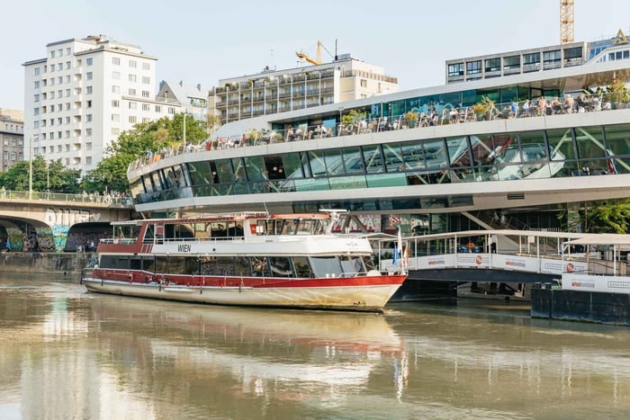 Wien: 3-retters kveldscruise med middag