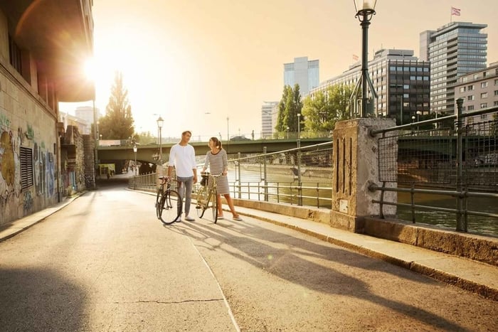 tour in e-bike con Isola del Danubio e parchi verdi