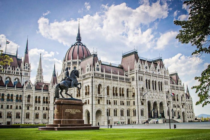 From Cozy to Grand: Bratislava & Budapest + Pickup
