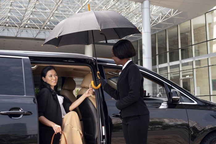 Vienna airport transfer from or to the airport