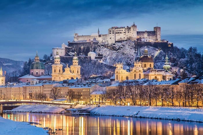 Vienna/Bratislava: Traunkirchen, Hallstatt & Salzburg Tour