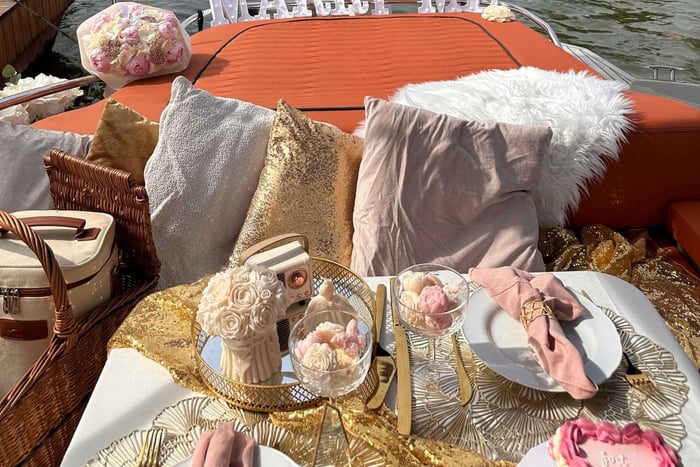 Vienna Proposal & Celebration Yacht Experience