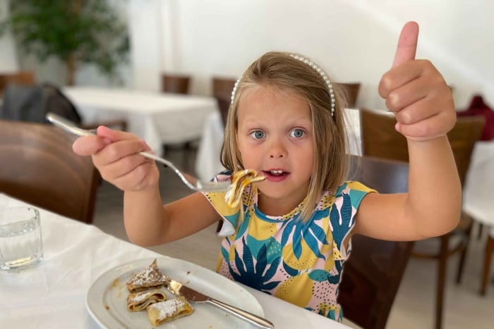 Vienna: Wiener Schnitzel and Strudel Cooking Class