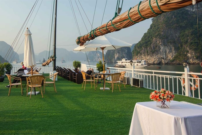 2-Day 1-Night Cruise:Visit Bai Tu Long Bay_ Less Touristic