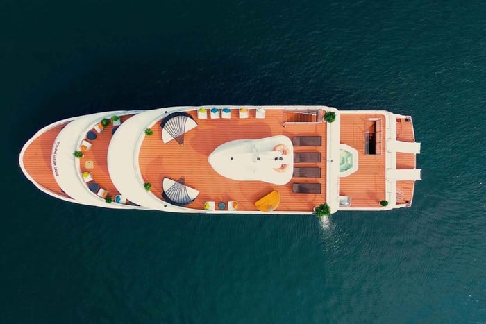 Cat Ba: crucero premium en la bahía de Lan Ha con kayak y baño