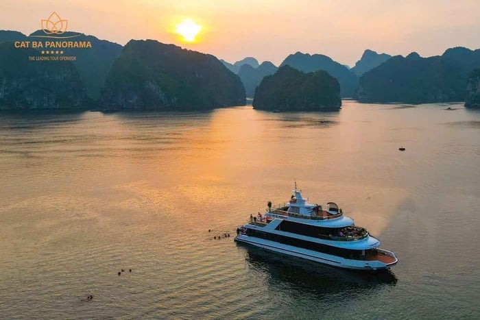 Cat Ba: Sunset on Lan Ha Bay with Sunset Party