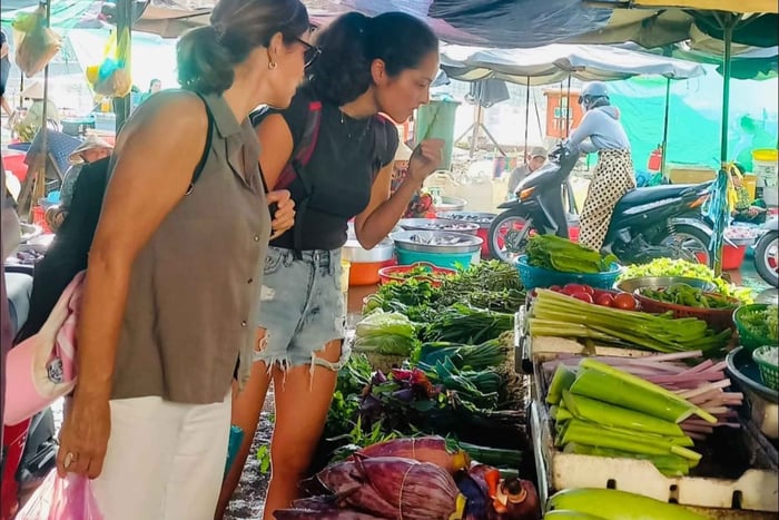 Da Nang : cours de cuisine de 5 plats célèbres avec visite du marché