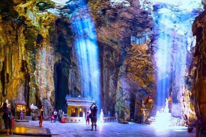 DaNang/HA: Lady Buddha, Marble Mountain & Am Phu Caves Tour