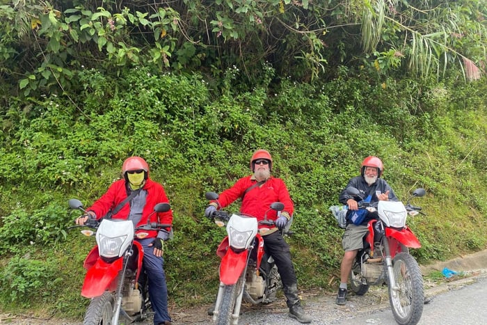For the Elderly - 4 Days 3 Nights Ha Giang Loop Private Tour