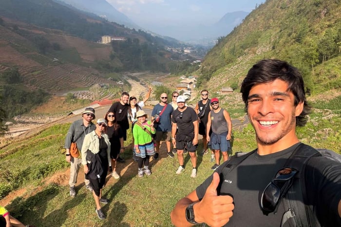 From Hanoi: Trek and Stay: 3-Day Sapa Highlands Adventure