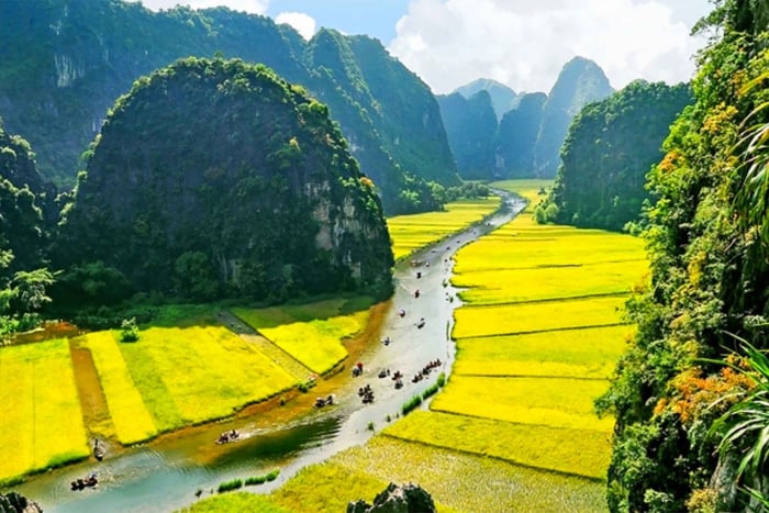Hanoi/Ninh Binh: 1-Day Tam Coc/Trang An, Hoa Lu & Mua Caves