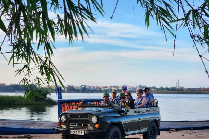Hoi An: Halbtägige Landpartie mit dem Jeep der vietnamesischen Armee