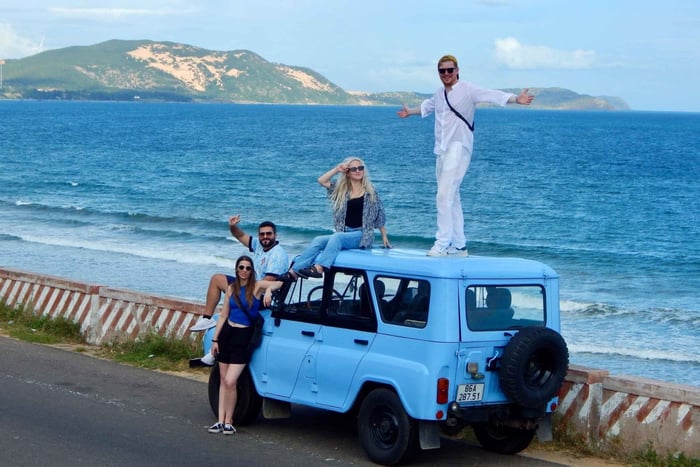 Mui Ne: Best Private Sand Dunes Jeep Tour at Sunrise/Sunset