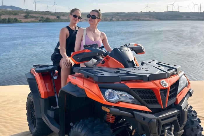 Mui Ne: Sand Dunes Tour On A Private Jeep Including ATV Ride