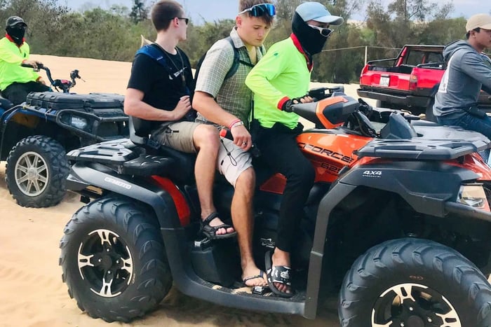 Mui Ne: Sunrise or Sunset Jeep Tour & Quad Bike With Driver