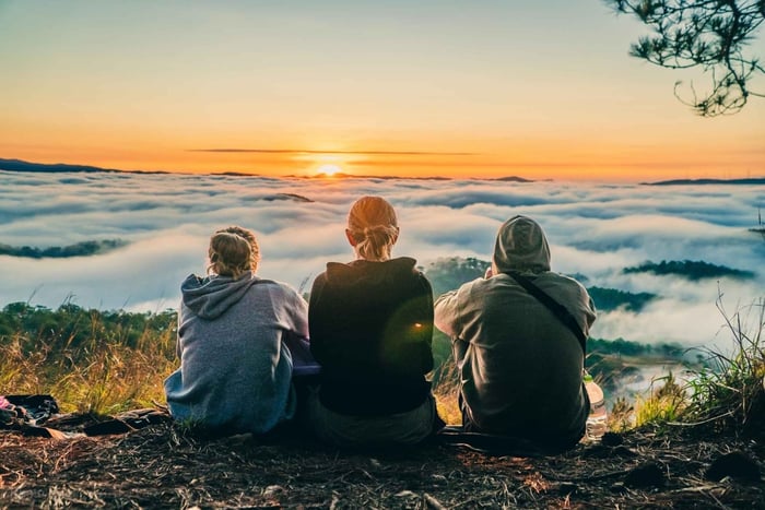 NCCDALAT : Randonnée à l'aube pour observer les nuages - Petit groupe et vidéos