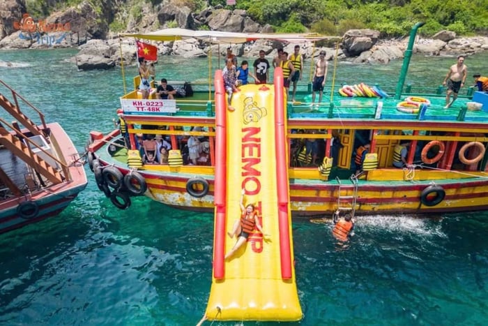 Nha Trang: Hopping Tour, Snorkeling, Boat Party, & BBQ Lunch