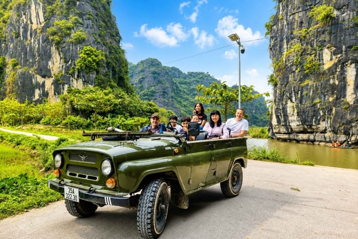 Ninh Binh: 2-Hour Jeep Tour of Tam Coc Untouched Villages