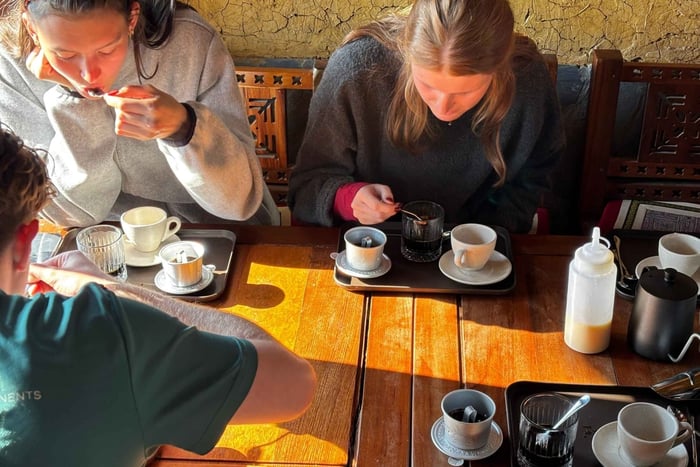 Sa Pa : visite culinaire, cours de préparation du café et marché local