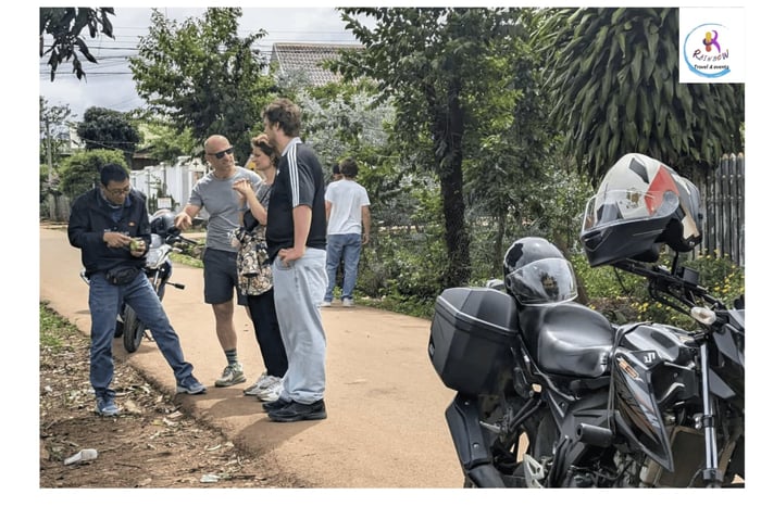 Da Lat: Waterfalls, Farms & Pagoda Easy Rider Motorbike Tour