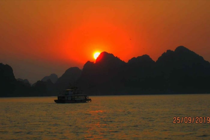 Half day Lan Ha Bay excursion ( 4 hours ): Kayaking, Snorkel