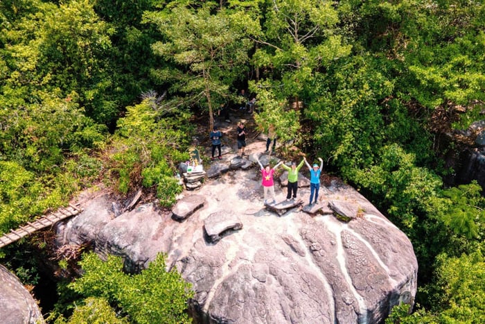 Phu Quoc: Tien Son Dinh Trekking & Explore Hidden Cave