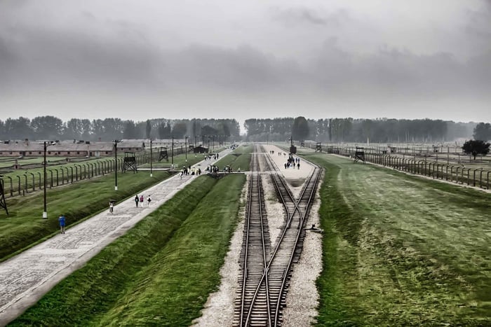 Fra Warszawa: Auschwitz-Birkenau Guidet tur med hurtigt tog