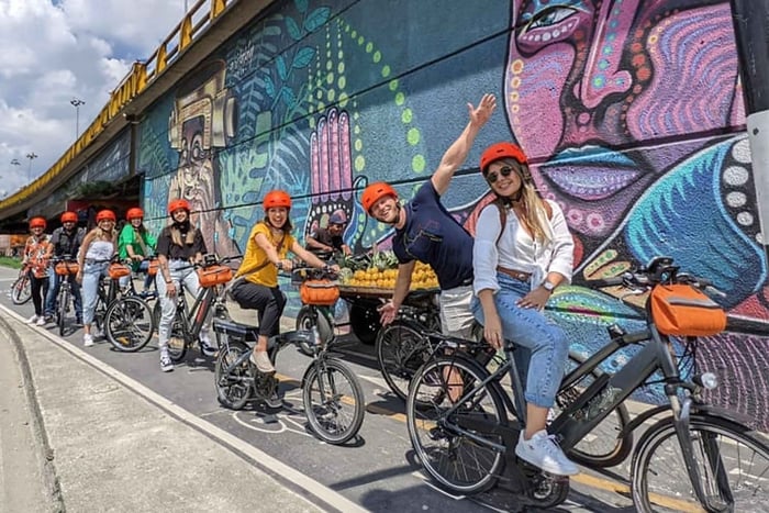 Visite à vélo de Varsovie : vieille ville et centre-ville avec guide (1 h 30 ou 3 h)