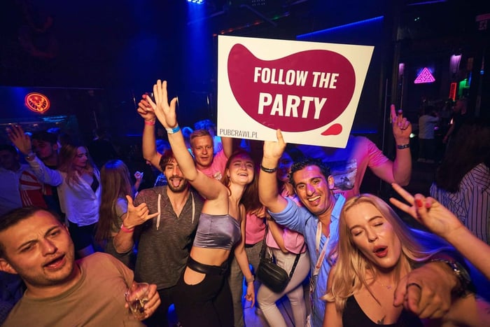 Warszawa: Pubrunda med valfri öppen bar i 1 timme