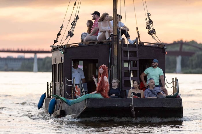 Warszawa: Traditionel Galar Cruise på floden Vistula