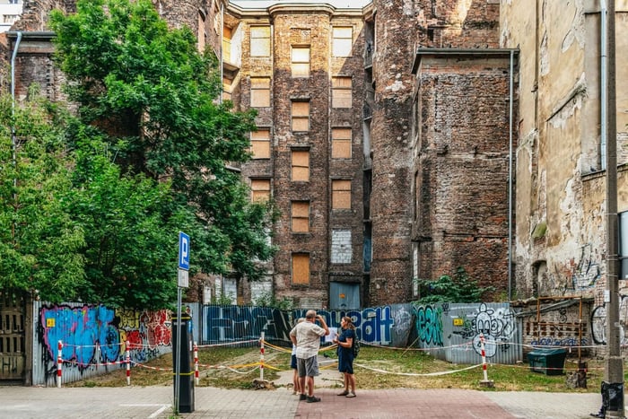 Varsavia: Tour privato a piedi del ghetto di Varsavia con servizio di prelievo in hotel