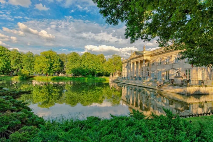 Warsaw Historical Group Tour with Pickup & Drop-Off