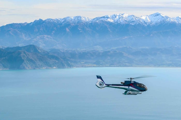Kaikoura: Helicopter Ride Whale Watching & Mountain Landing
