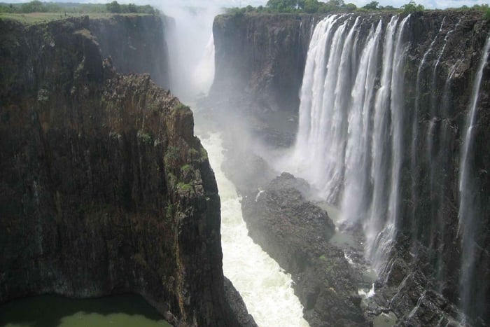 Wycieczka jednodniowa do Wodospadów Wiktorii z Kazane (strona Zimbabwe)