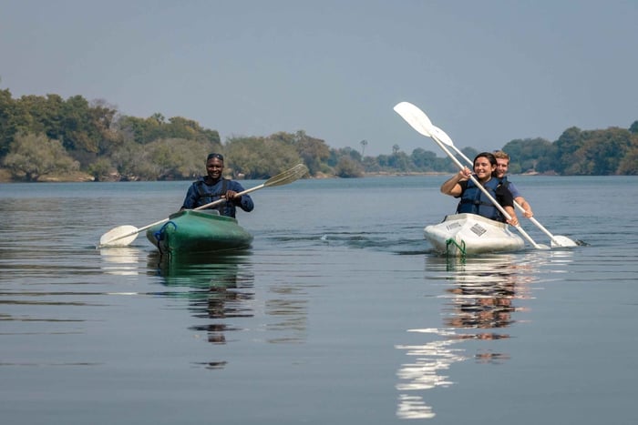 Vanuit Livingstone: Hele of halve dag kanosafari