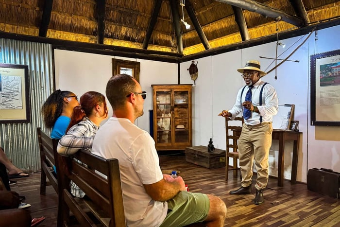 Victoria Fallsista: Victoria Falls: Historical Bridge Tour