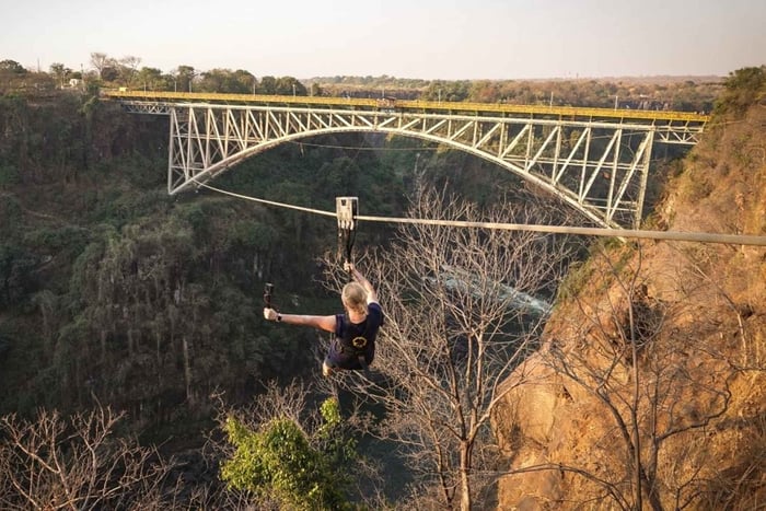 Von Victoria Falls: Zip Line von der Victoria Falls Bridge