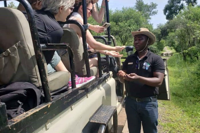 Game Drive plus White Rhino lyhyt kävely