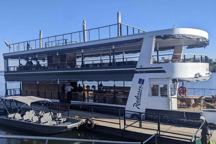 Livingstone: Victoria Falls & Rhino Tour