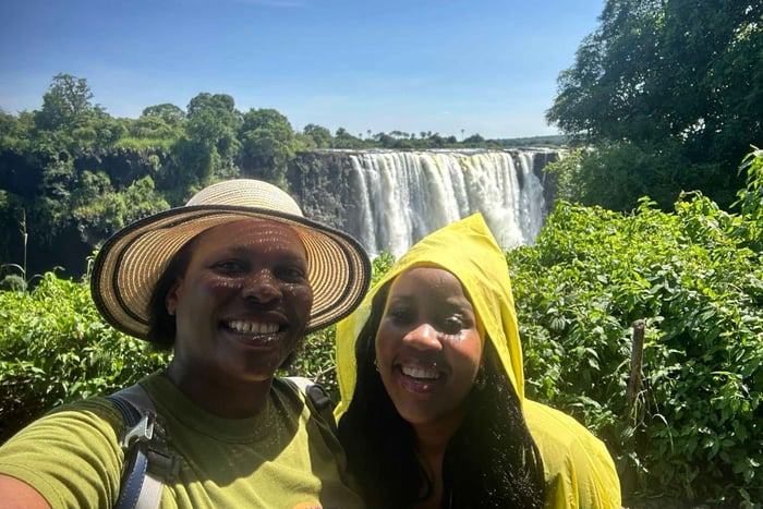 Victoria Falls -retki: Opastettu kävely naisoppaan kanssa