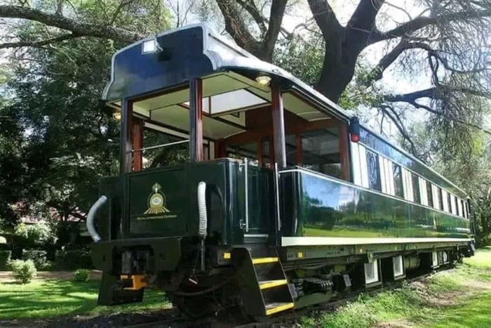 Victoria Falls: Luxury Dinner Train Experience
