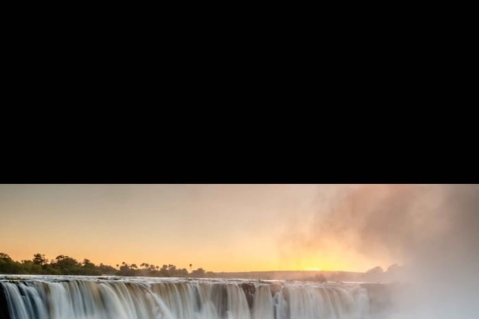 Victoria Falls: Sunrise Tour with Guide