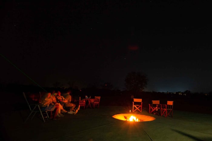 Cataratas Victoria: cena tradicional bajo las estrellas