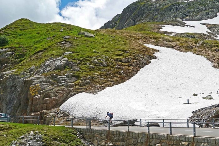 Central Switzerland: 7-Day Alpine Road Cycling Week